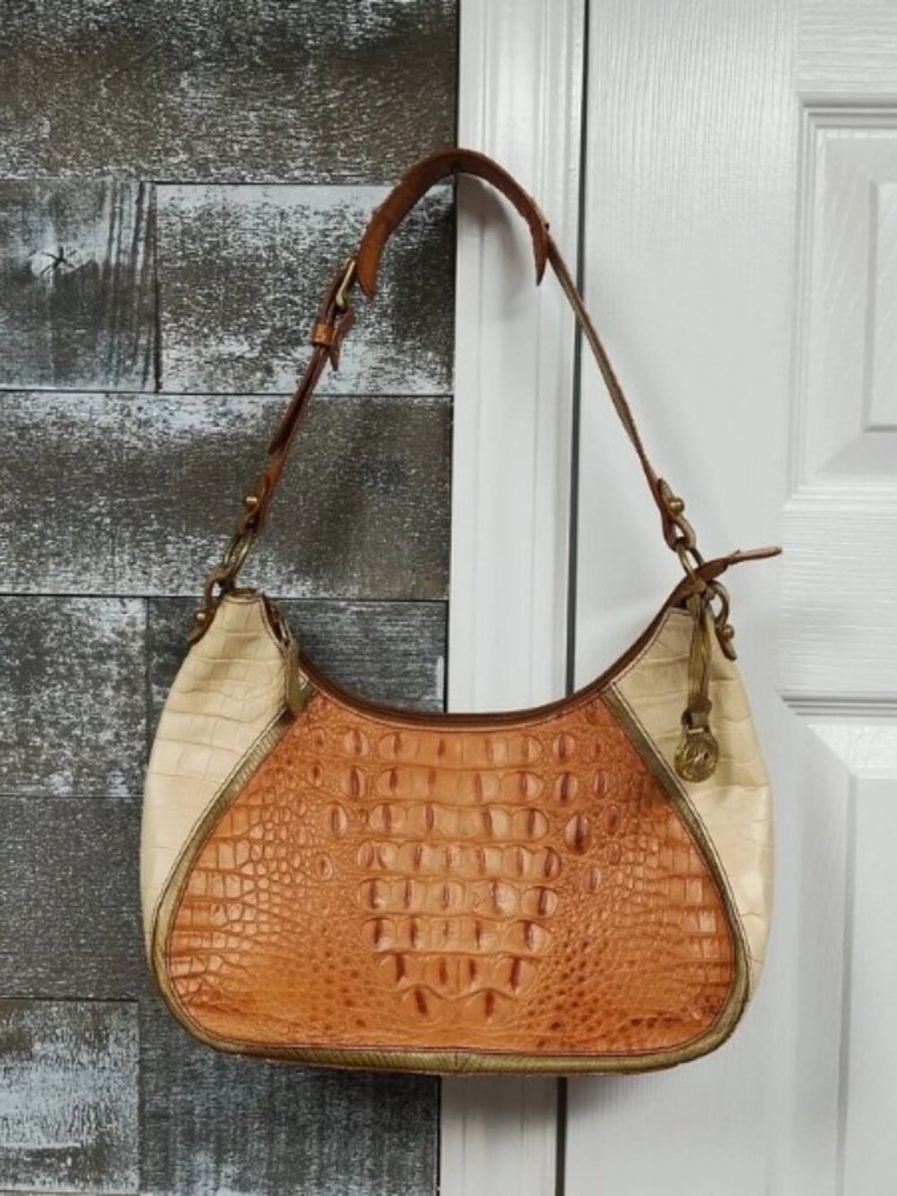 Brahmin Toasted Almond Ivory Croc Embossed Leather Shoulder Hobo Bag Gold Tone C